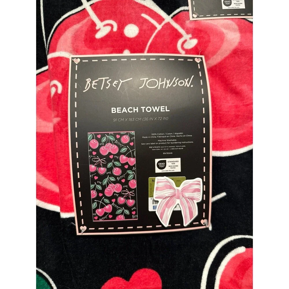 BETSEY JOHNSON BEACH TOWEL-Cherry